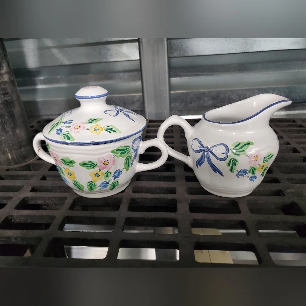 Herend Village Pottery‎ Creamer & Covered Sugar Blue Bows Floral Hungary